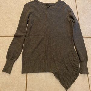 The Limited Sweater with long side